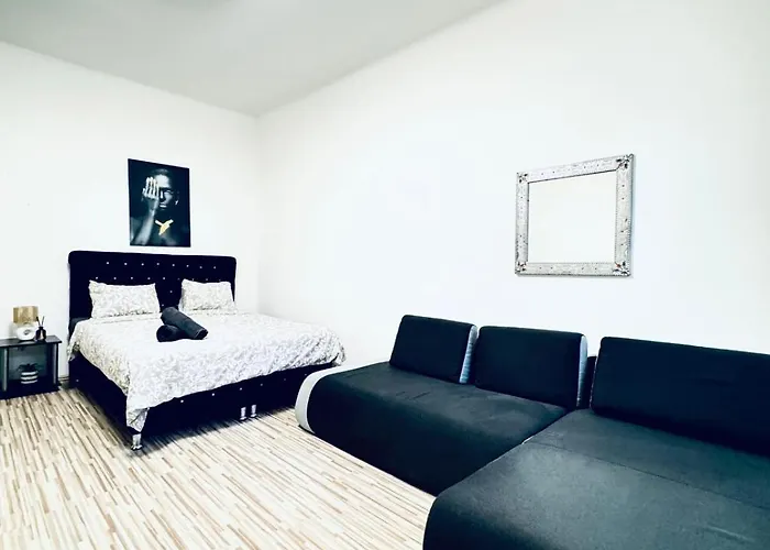 Affordable 2br Apartment, Close To Danube River Apartmán *