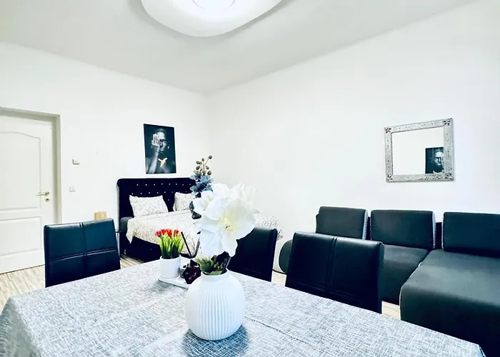 Apartmán Affordable 2br Apartment, Close To Danube River *